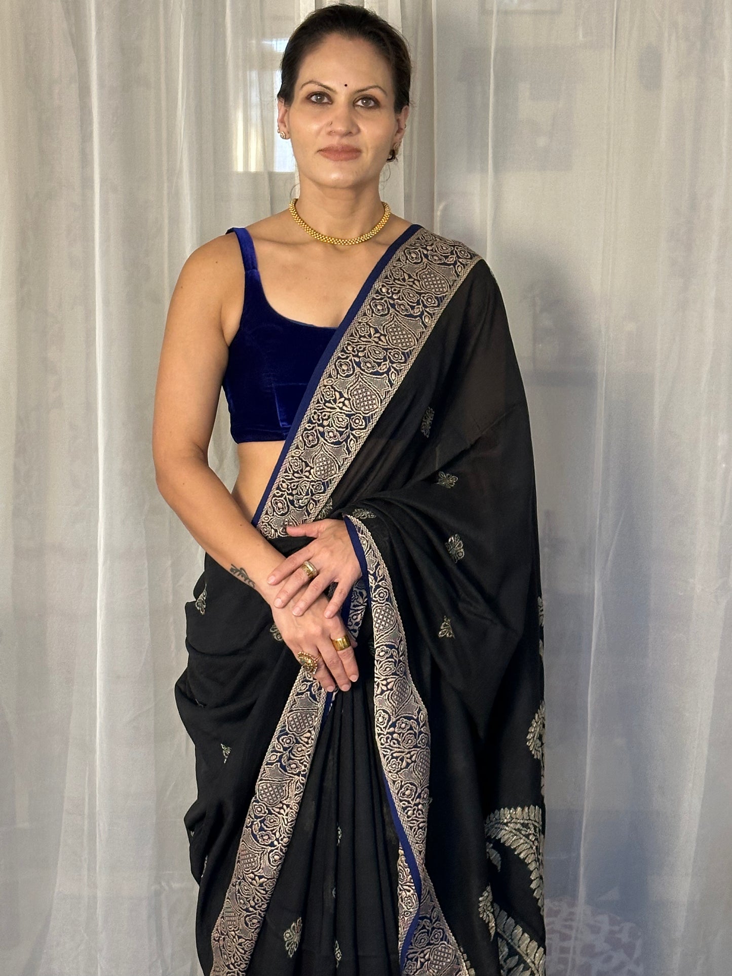 Black Handloom Pure Cotton Jacquard Woven Jamdani Sari with Contrast Blue Border