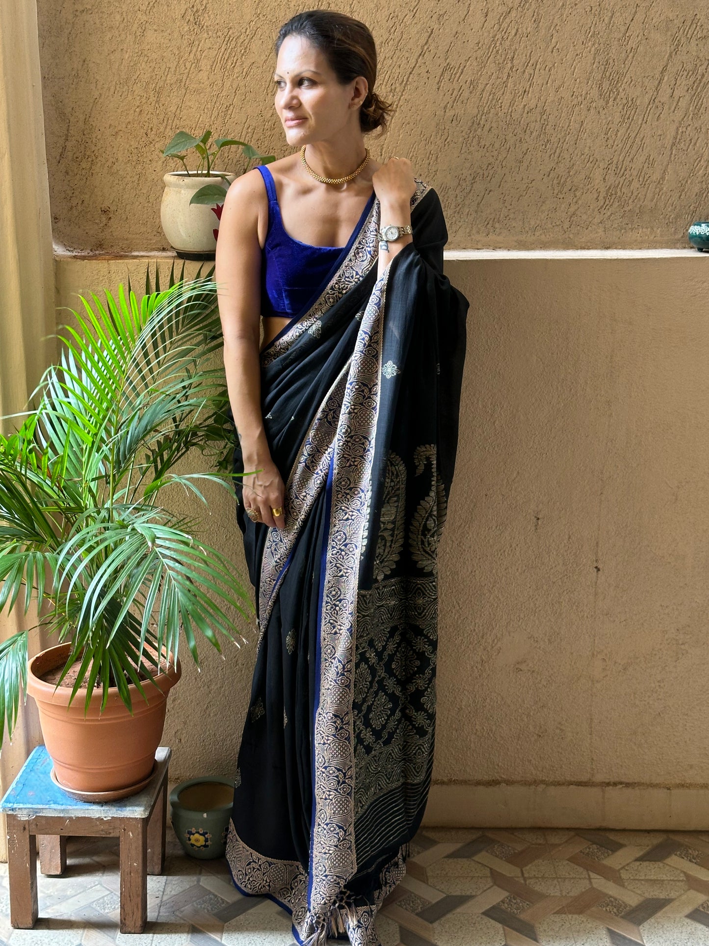 Black Handloom Pure Cotton Jacquard Woven Jamdani Sari with Contrast Blue Border