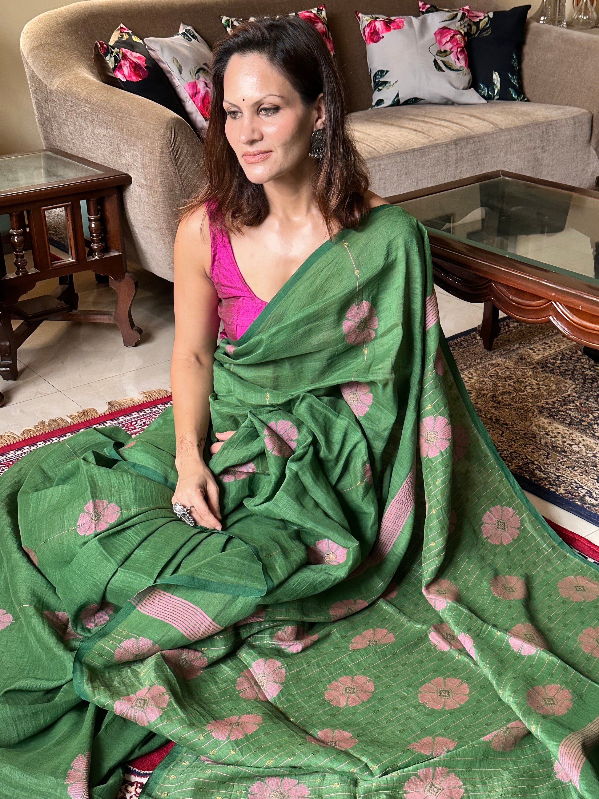 Pure Linen Cotton Jamdani with Woven Intricate Flowers and Lines - Raahini