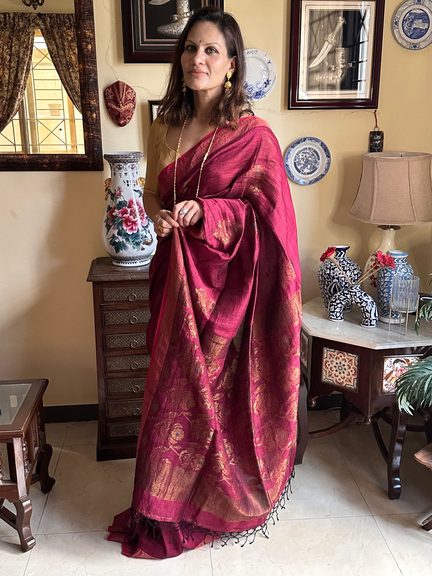 Pure Linen Cotton Jamdani with Zari Work - Raahini