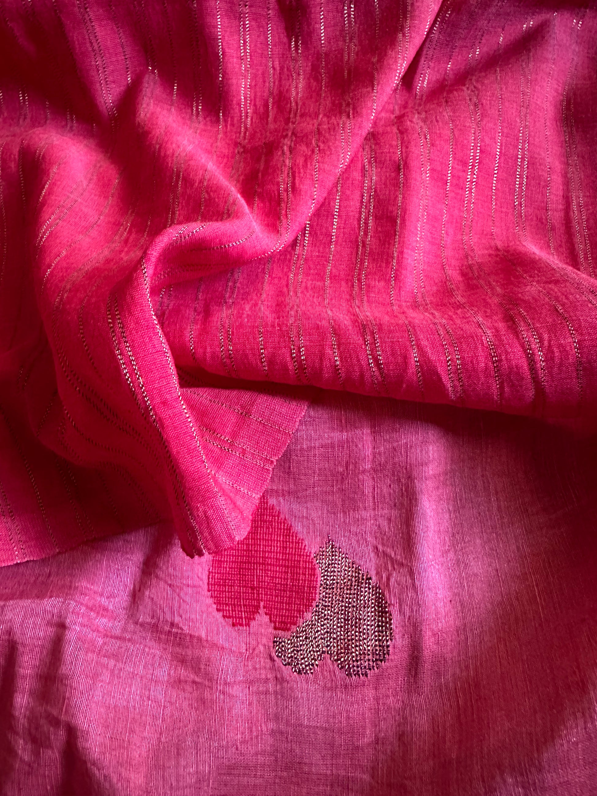 Pure Linen Cotton Jamdani with Intricate Hearts with Zari & Thread - Raahini