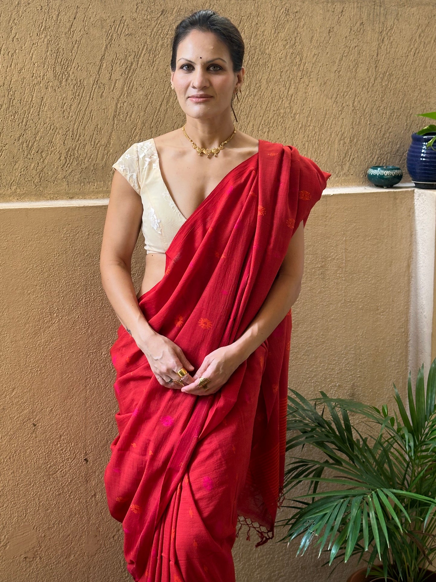 Red Handloom Pure Soft Cotton Jamdani Sari with Woven Flowers