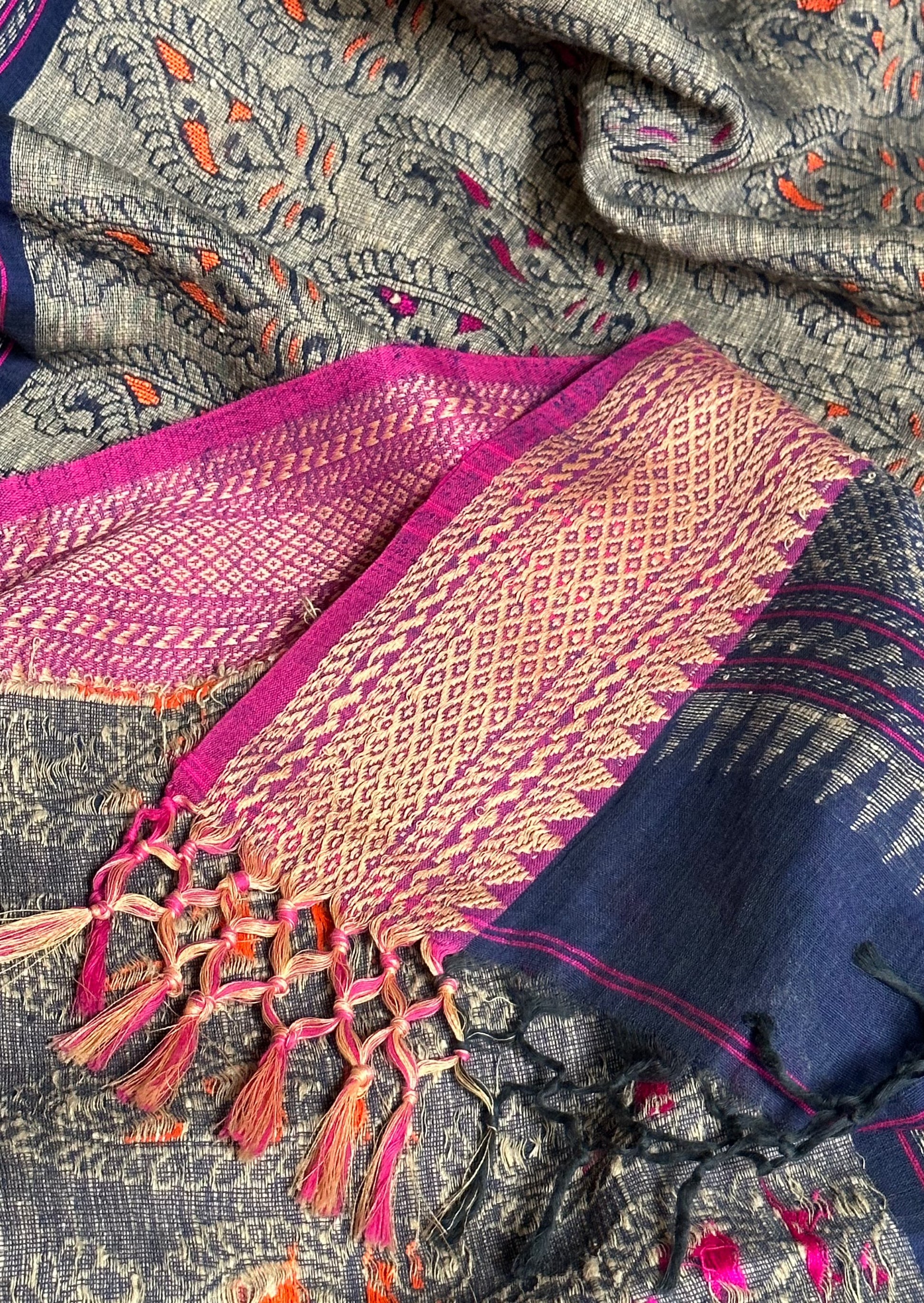 Jacquard Border Woven Jamdani with Weaving on Border & Pallu - Raahini