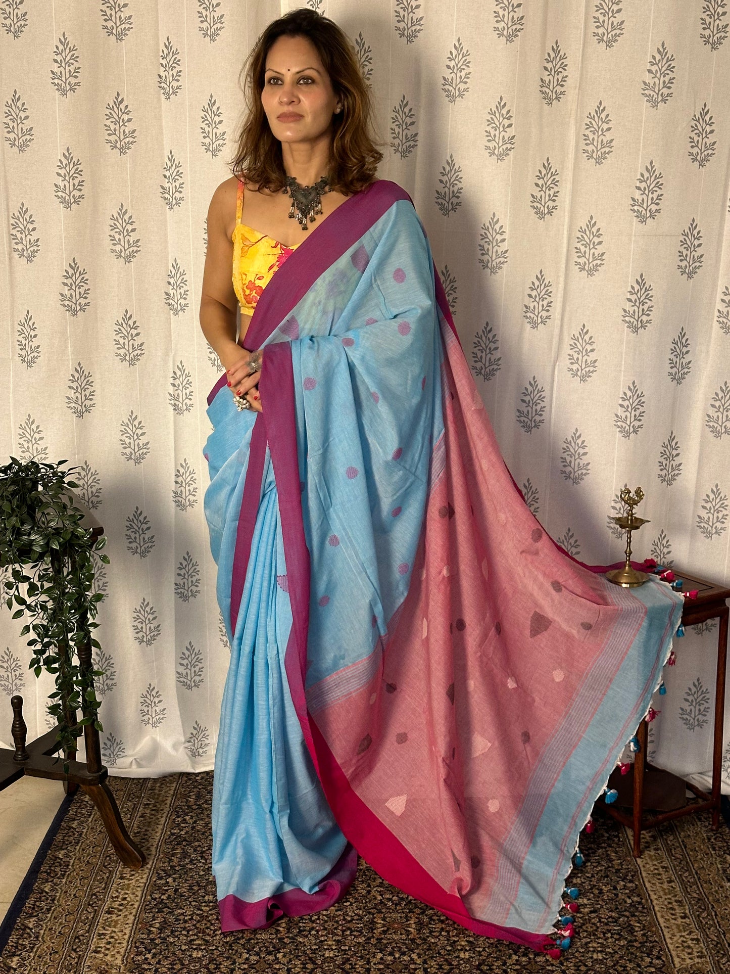 Blue Handloom Pure Cotton Jamdani Sari with Woven Delicate Motifs & Contrast Pink Border & Pallu