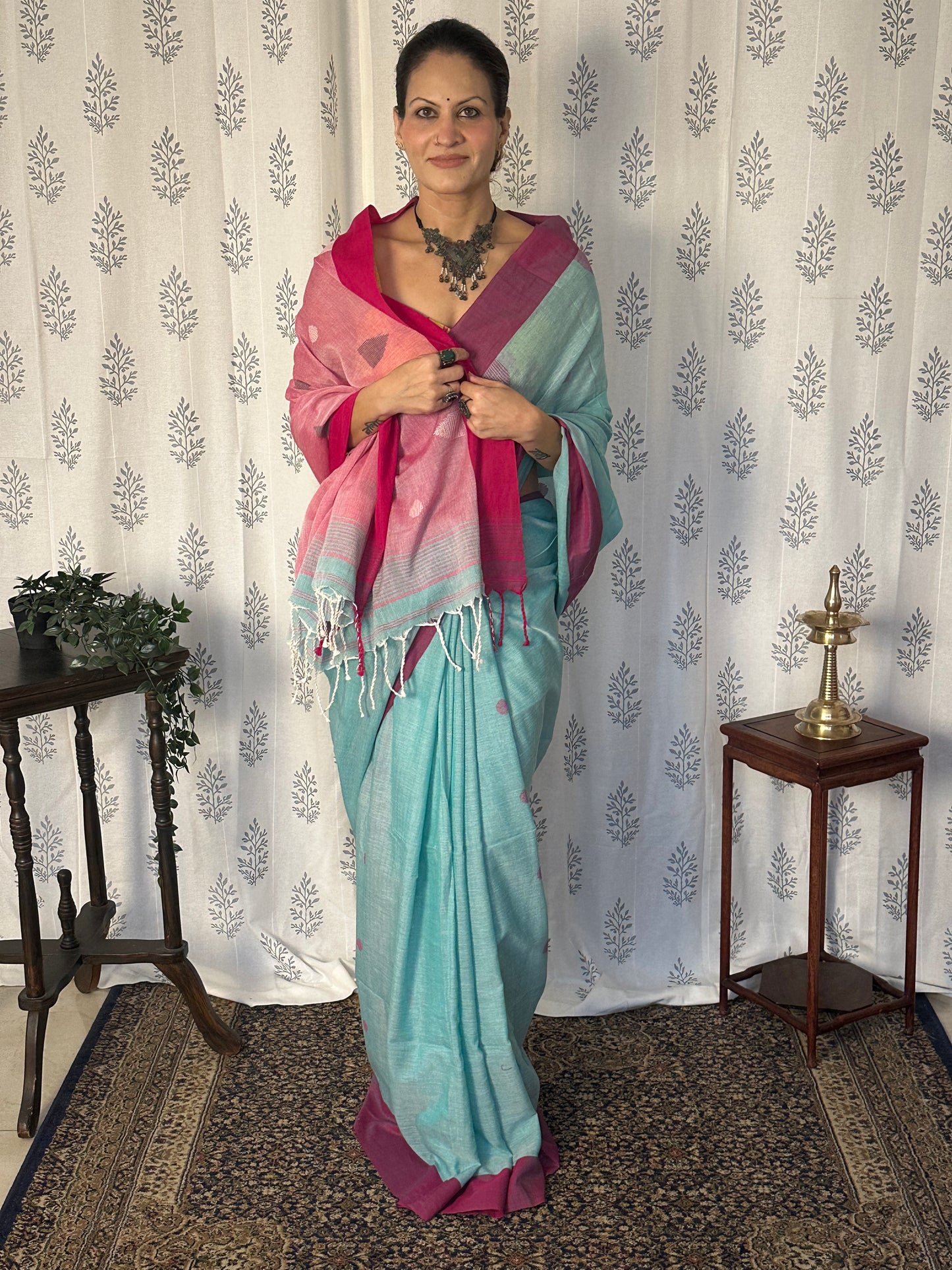 Green Handloom Pure Cotton Jamdani Sari with Woven Delicate Motifs & Contrast Pink Border & Pallu