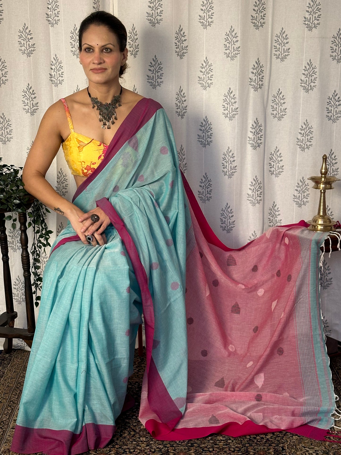 Green Handloom Pure Cotton Jamdani Sari with Woven Delicate Motifs & Contrast Pink Border & Pallu