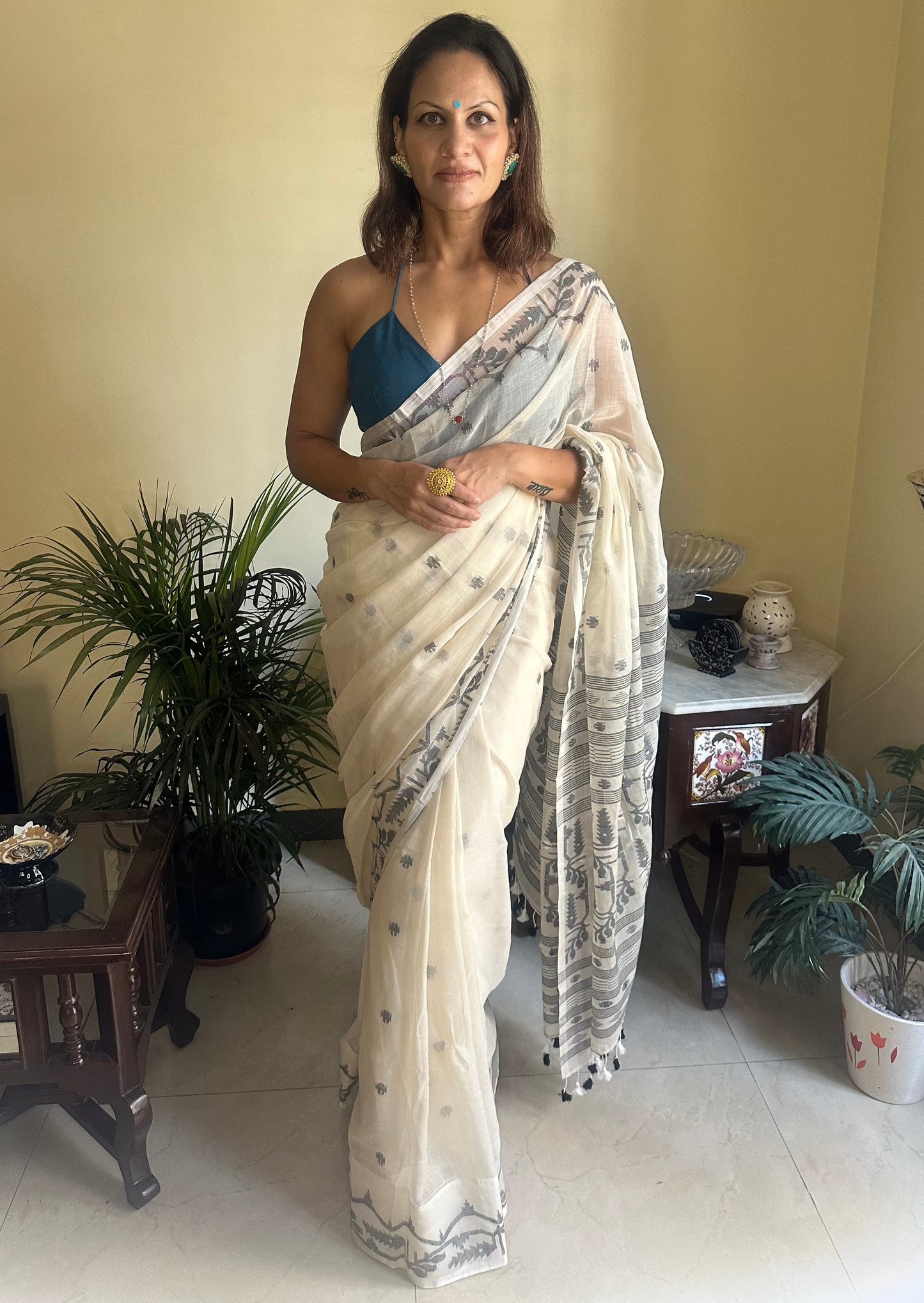 Hand Spun Muslin Khaadi Supremely Soft Jamdani - Raahini